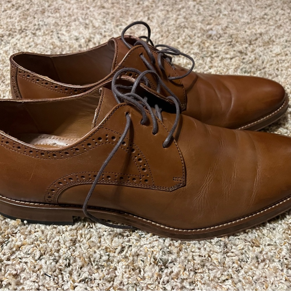 Size 11 mens leather brown dress shoes